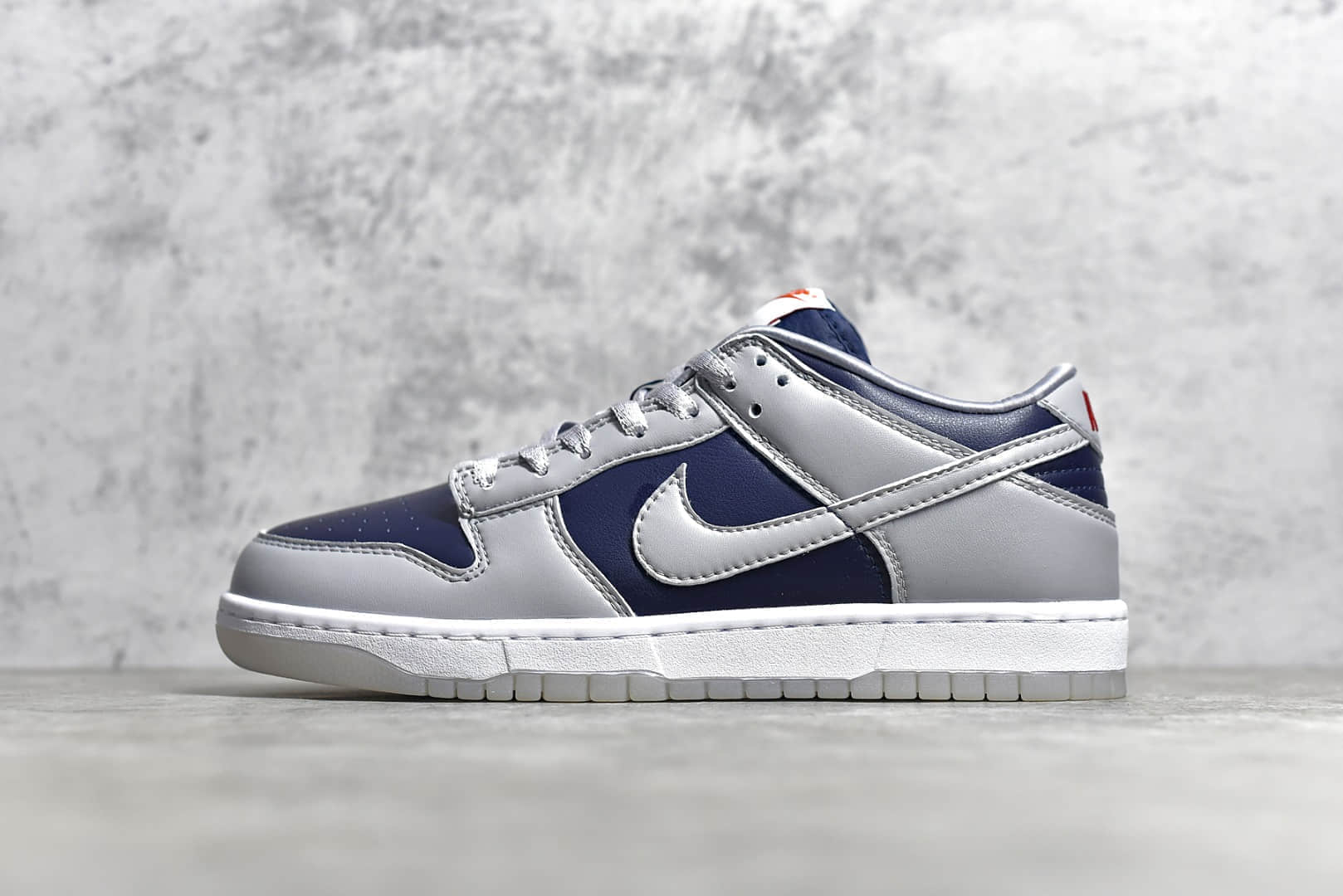 耐克Dunk SB灰蓝色透明底 NIKE Dunk SB LOW 纯原版本耐克灰蓝皮面低帮 货号：DD1768-400