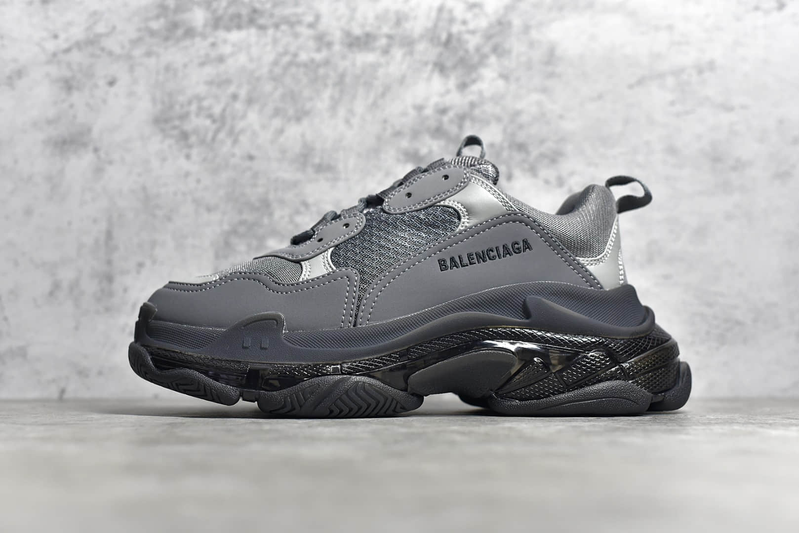 巴黎世家灰黑色老爹鞋 Balenciaga Triple S 黑灰 意产纯原版本巴黎世家代工厂