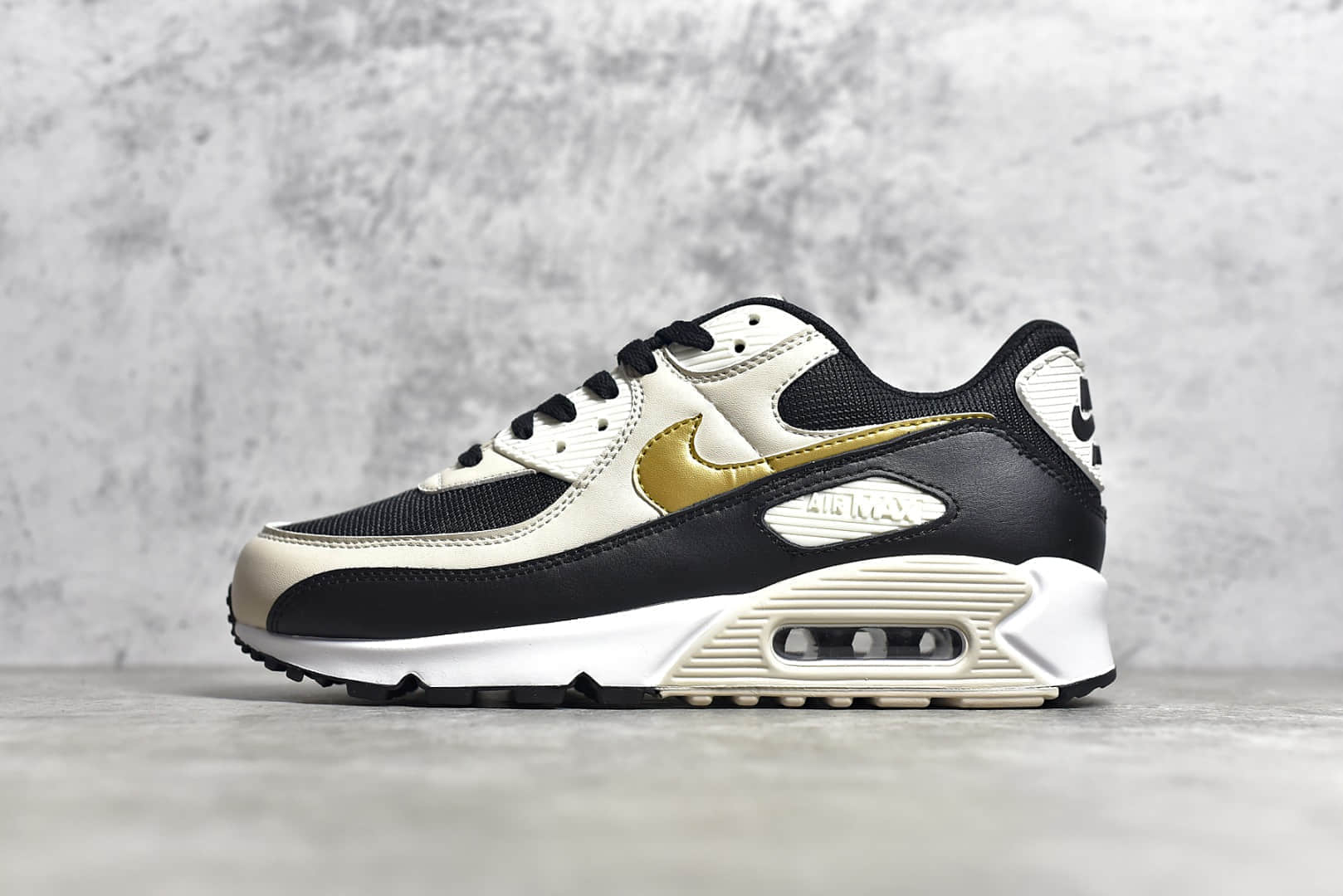 耐克MAX90黑金配色跑鞋 NIKE Air Max 90 气垫新配色耐克秋冬款 货号：DB9578-001