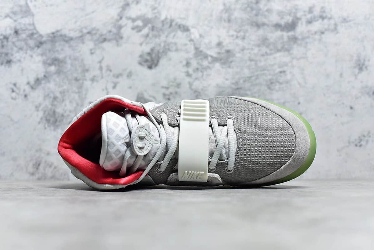 耐克椰子灰色实战球鞋 Nike Air Yeezy 2 独家SG纯原版本原厂耐克椰子复刻不死神鞋 货号：508214-010-潮流者之家
