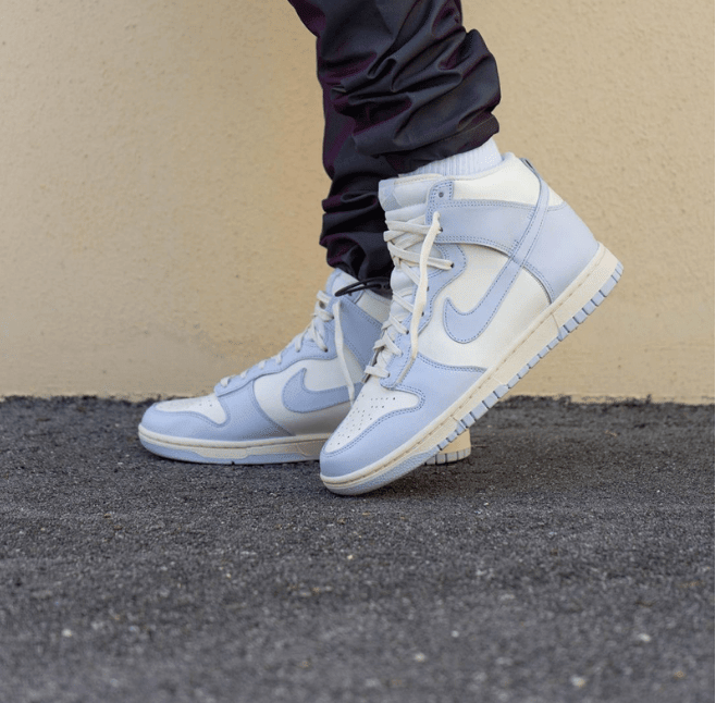 耐克Dunk白蓝高帮新款上脚图 Nike Dunk High WMNS “Football Grey” 全新耐克Dunk发售 货号：DD1869-102