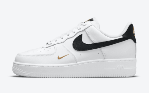 耐克空军白黑低帮新款 Nike Air Force 1 Low 金色表示点缀新款耐克空军发售 货号：CZ0270-102