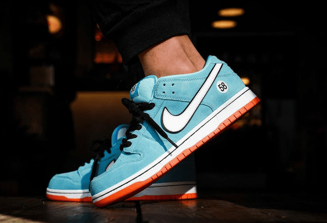 耐克Dunk SB赛车 Nike SB Dunk Low “Club 58” 全新耐克Dunk SBGulf Racing 海湾石油车队 货号：BQ6817-401