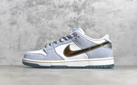 耐克SB Dunk冰雪奇缘 Sean Cliver x Nike SBDunk Low Pro QS “Holiday Special” 耐克SB Dunk蓝色情人节 货号：DC9936-100