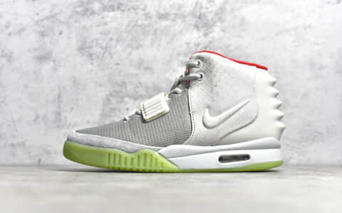 耐克椰子灰白色椰子球鞋 NIKE AIR YEEZY 2 NRG KANYE WEST 灰白 耐克椰子莆田纯原复刻Nike Air Yeezy 2 货号：508214-010