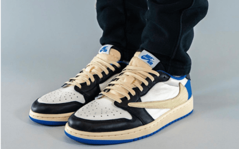 AJ1闪电反钩上脚图 Travis Scott x Fragment x Air Jordan 1 Low OG 全新AJ1倒钩白黑蓝低帮 货号：DM7866-140