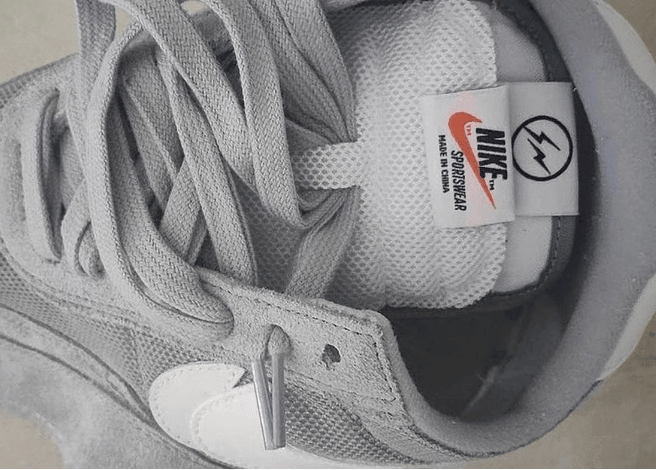 耐克Sacai闪电三方联名实物图 fragment x sacai x Nike LDWaffle 耐克Sacai联名白灰色 货号：DH2684-001-潮流者之家