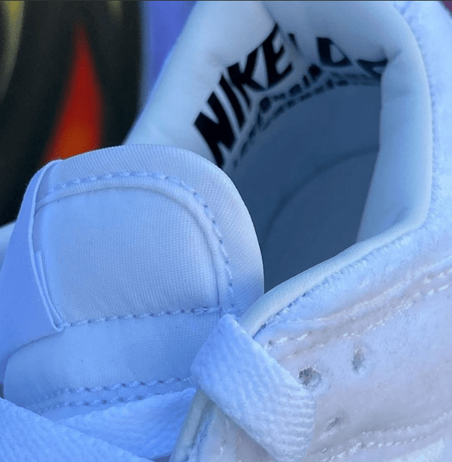 耐克Dunk DSM联名白色 Dover Street Market x Nike Dunk Low “Triple White” 耐克Dunk白色丝绒 货号：DH2686-100-潮流者之家
