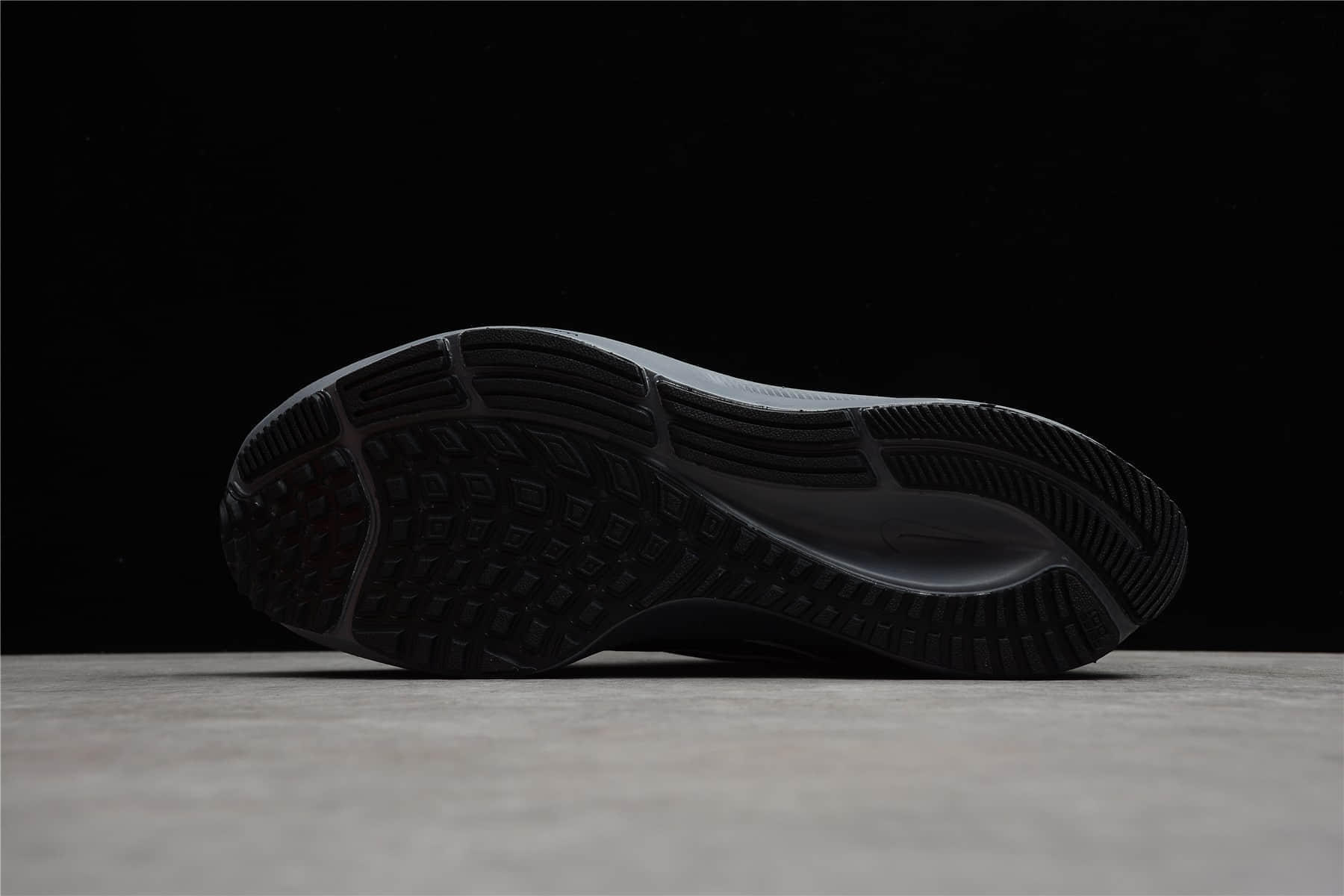 耐克登月39代黑色跑鞋 NIKE Air Zoom Structure 39X 耐克反光跑鞋 耐克公司级跑鞋 货号：DJ3128-600-潮流者之家