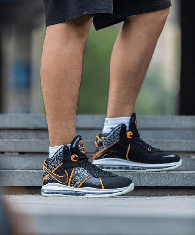 詹姆斯8代大灌篮球鞋上架 Nike LeBron 8 Space Jam 耐克詹姆斯球鞋复刻 货号：DB1732-00-潮流者之家