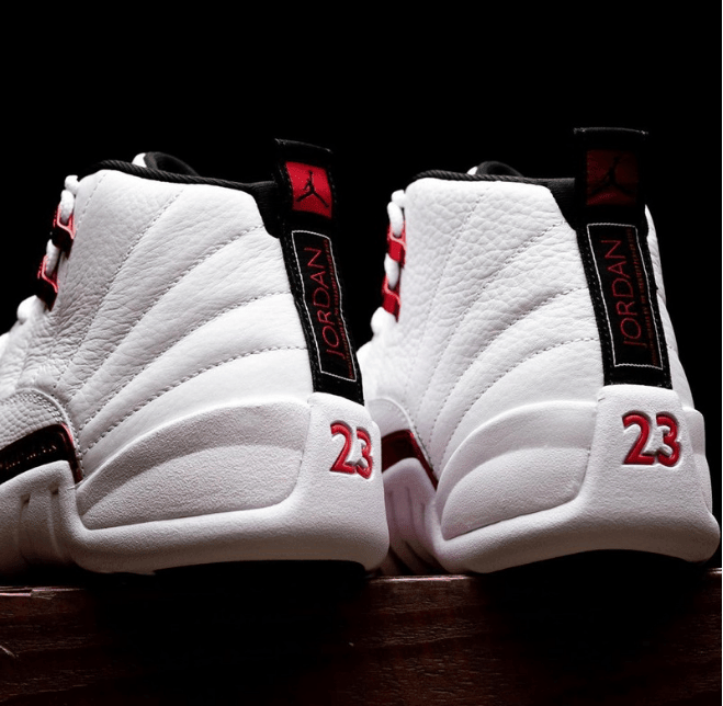 AJ12红扣实物图 Air Jordan 12 “Twist” 全新AJ12白红配色曝光 AJ12 Twist实战球鞋 货号：CT8013-106