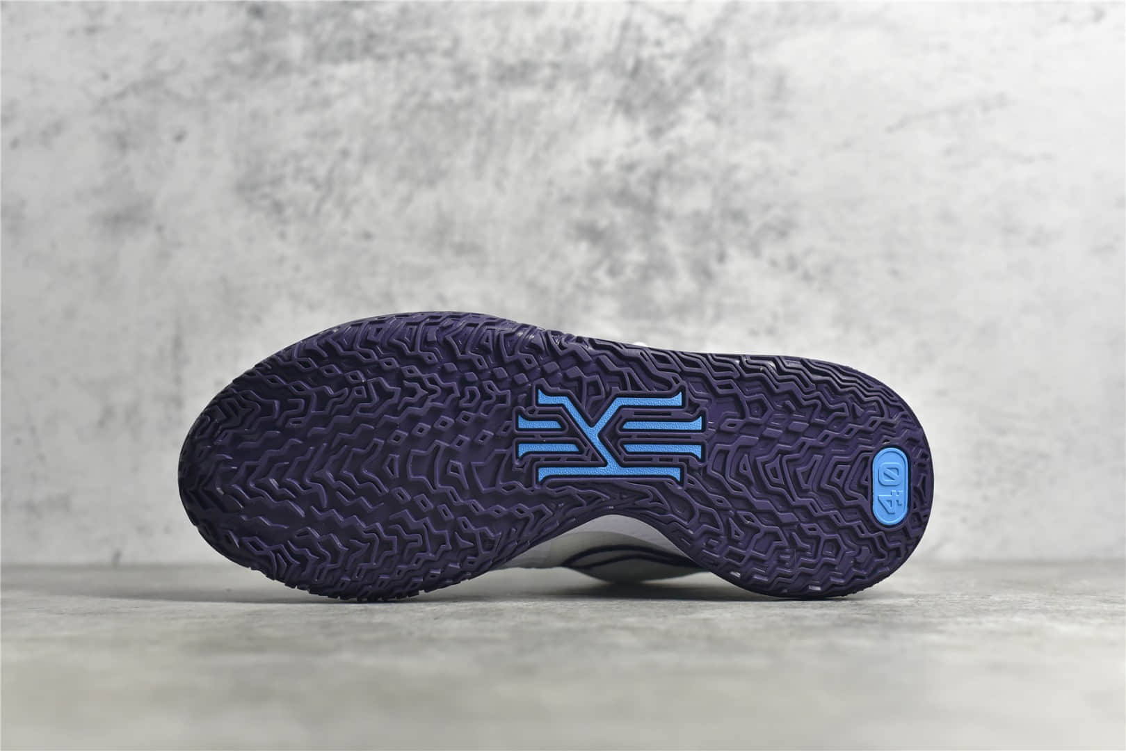 耐克欧文4代实战球鞋灭世纯原版本 Nike Kyrie Low 4 Ep 欧文4实战篮球鞋复刻 货号：CZ0105-100-潮流者之家