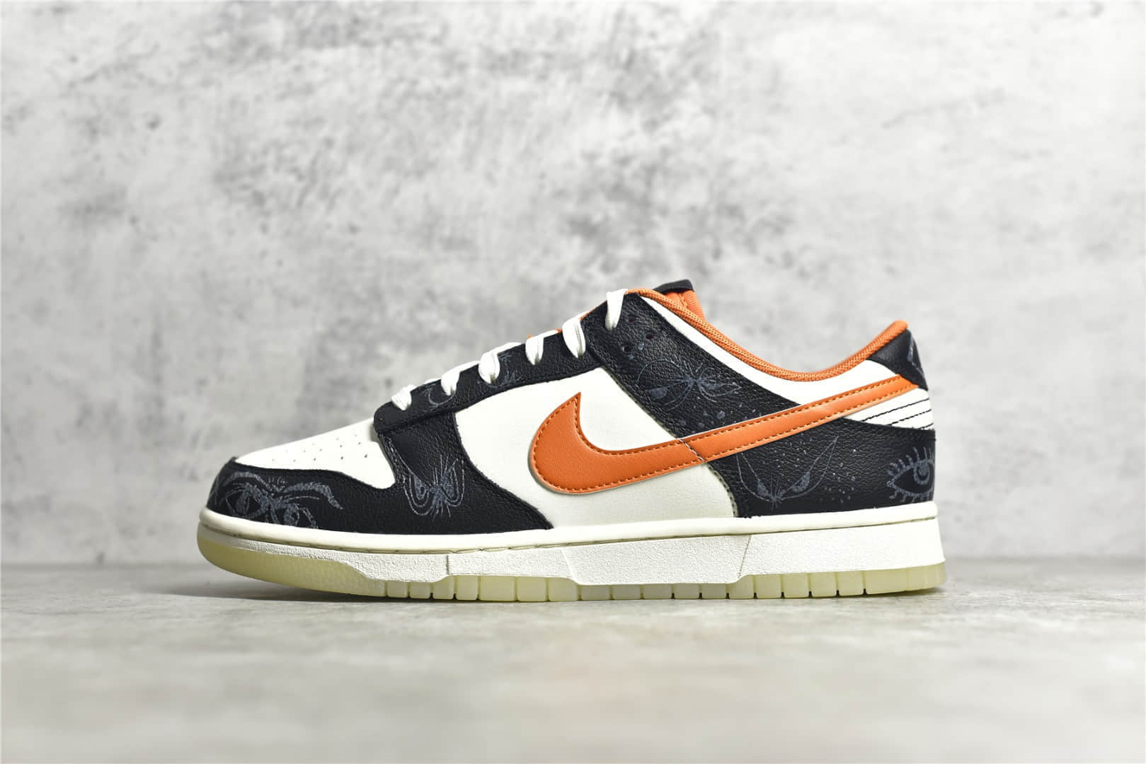 耐克SB Dunk万圣节 Nike SB Dunk HalloWeen 耐克SB Dunk夜光 耐克SB Dunk黑白橙低帮 货号：DD3357-100