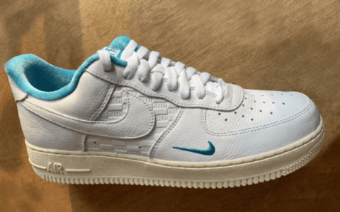 耐克空军Kith联名新款实物图 Kith x Nike Air Force 1 Low “Hawaii” 耐克空军白蓝色低帮 货号：DC9555-100