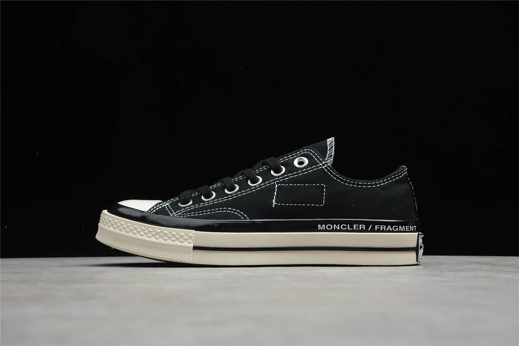 匡威藤原浩联名 MONCLER x fragment design x CONVERSE 匡威黑色闪电低帮 匡威三方联名 货号：172320C