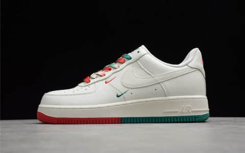 耐克空军雄鹿队配色 Nike Air Force 1 Low '07 “米红绿”密尔沃基雄鹿队 耐克空军城市限定 耐克限量款 货号：BU6638-180