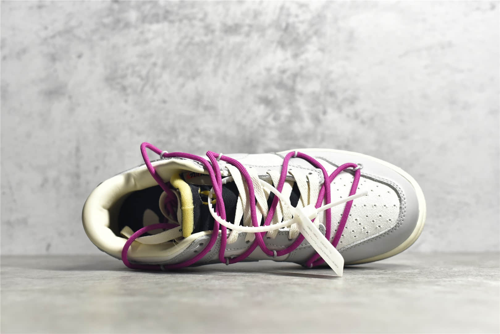 耐克Dunk OW联名新款 0ff-White x Nike Dunk Low“30 of 50” 耐克灰白色低帮联名款 货号：DM1602-100-潮流者之家