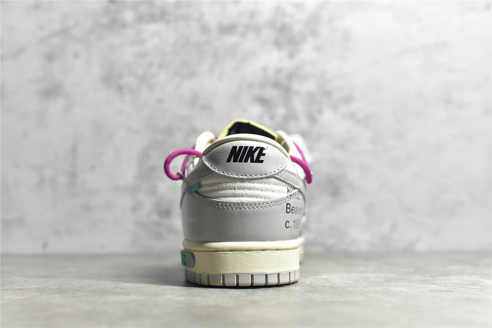 耐克Dunk OW联名新款 0ff-White x Nike Dunk Low“30 of 50” 耐克灰白色低帮联名款 货号：DM1602-100-潮流者之家