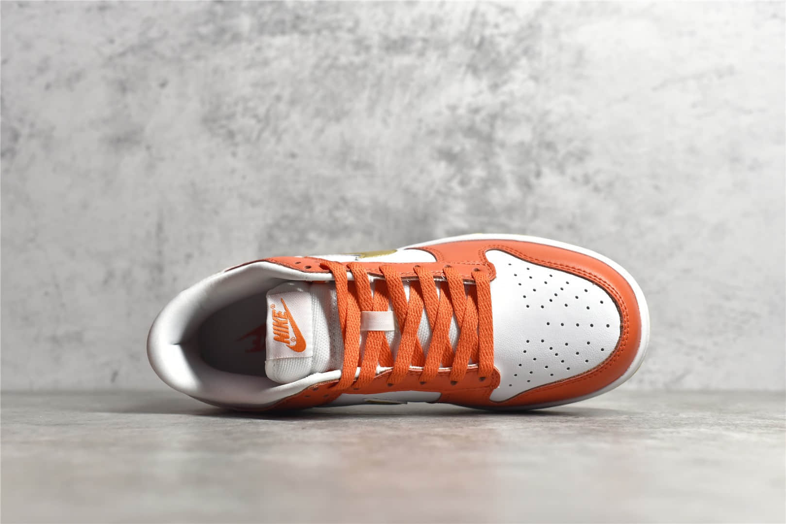 耐克Dunk白橙金色低帮 Nike Dunk Low 高端纯原版本耐克Dunk低帮板鞋 货号：DQ4697-800-潮流者之家