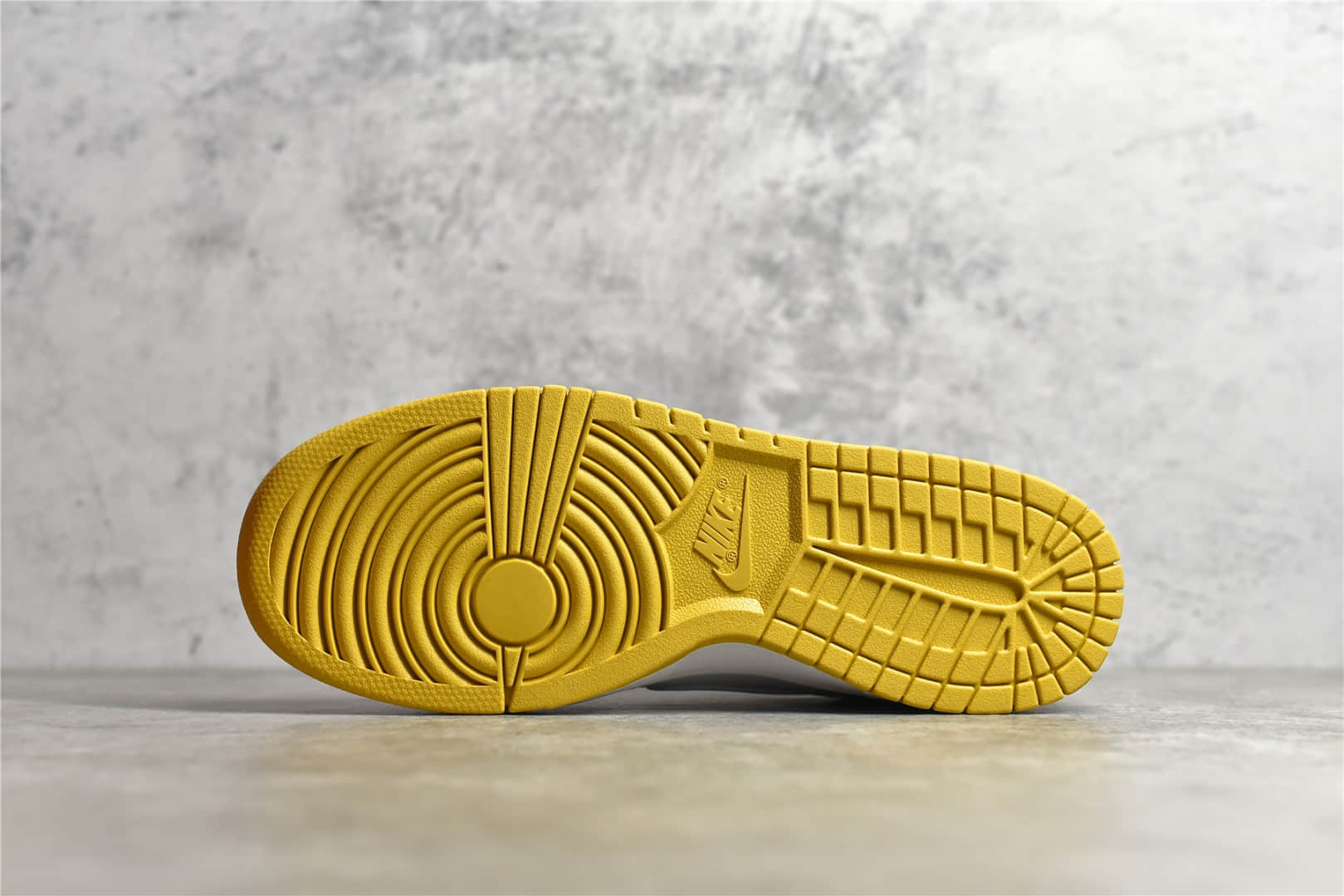 耐克Dunk白橙金色低帮 Nike Dunk Low 高端纯原版本耐克Dunk低帮板鞋 货号：DQ4697-800-潮流者之家
