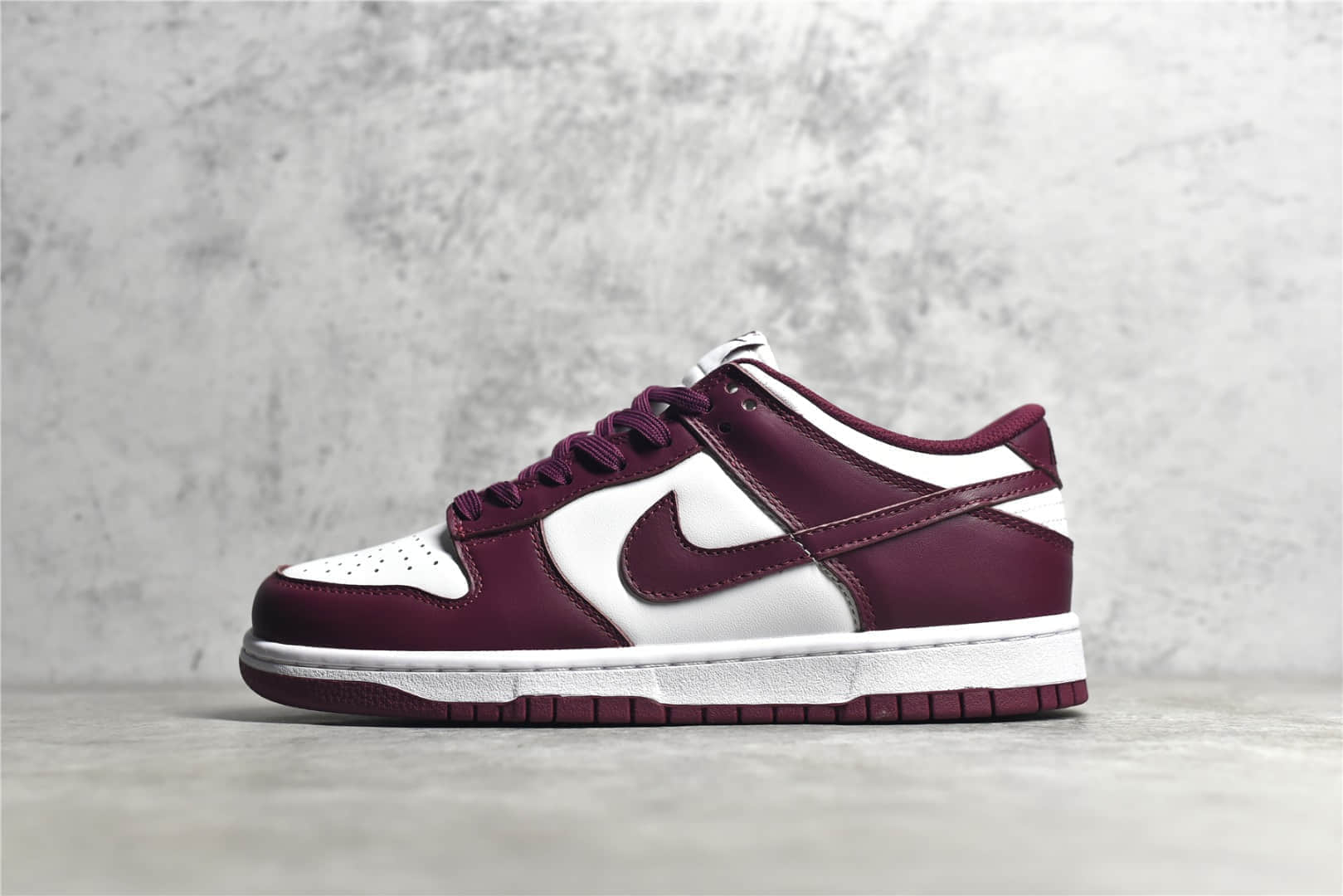 耐克SB Dunk酒红低帮 Nike SB Dunk Low“Bordeaux”Pz 莆田纯原鞋 耐克Dunk白红低帮 货号：DD1503-108