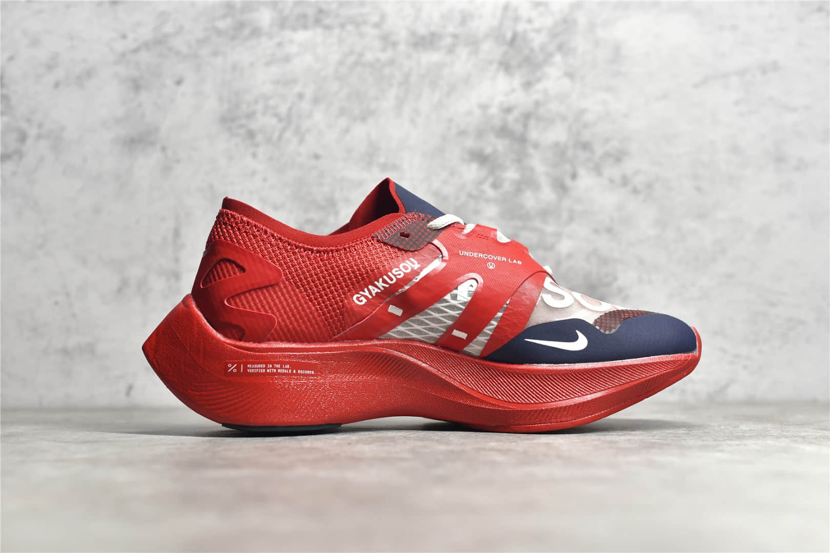 耐克zoom系列红色跑鞋 Nike ZoomX Vaporfly Gyakusou 耐克气垫轻跑鞋 货号：CT4894-600-潮流者之家