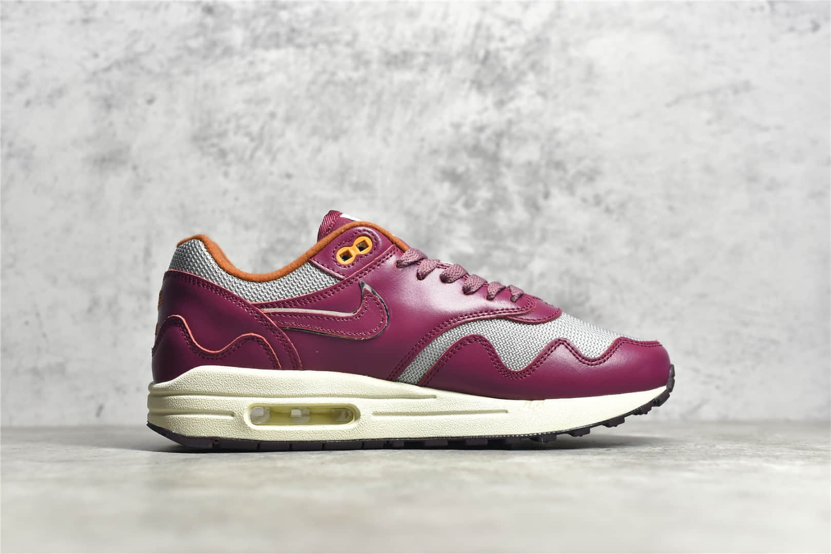 耐克AIR MAX1 PATTA联名酒红色 Patta x Nike Air Max 1 耐克MAX1联名款 货号：DO9549-001