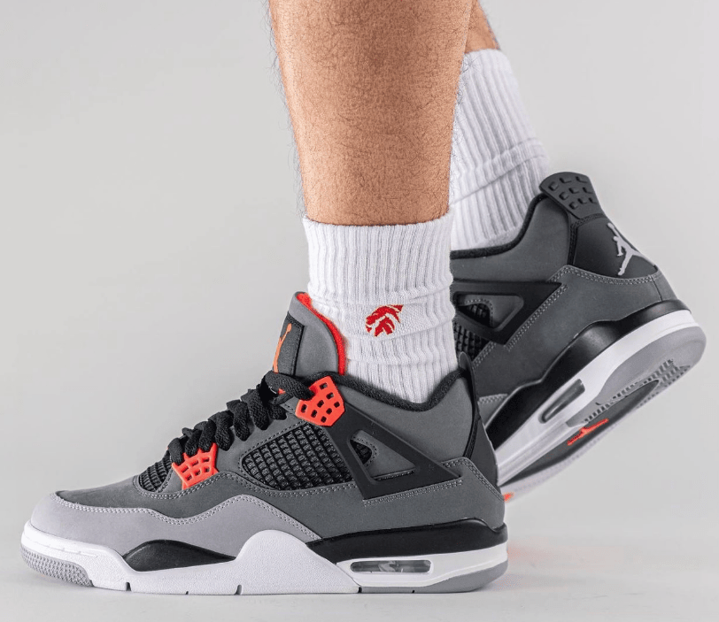 AJ4红外线上脚图 Air Jordan 4 “Infrared” AJ4黑灰篮球鞋 AJ4水泥灰 货号：DH6927-061-潮流者之家