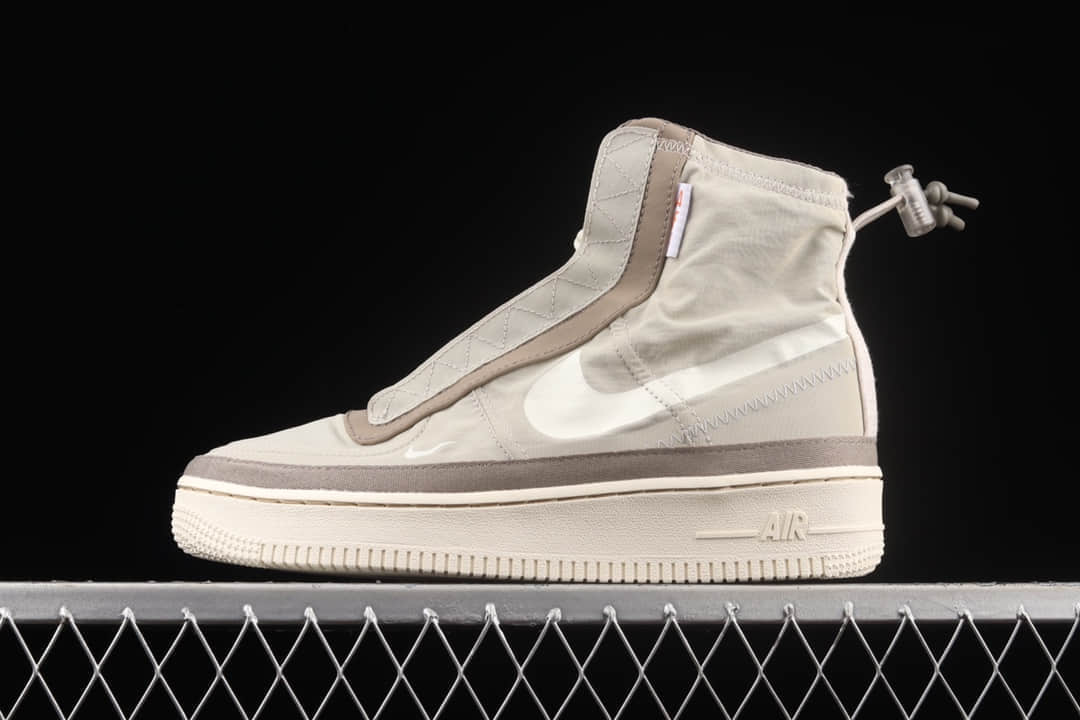 耐克空军防水鞋 耐克空军机能高帮板鞋 Nike Air Force 1 Hi Shell 耐克Shell主题 货号：DO7450-211