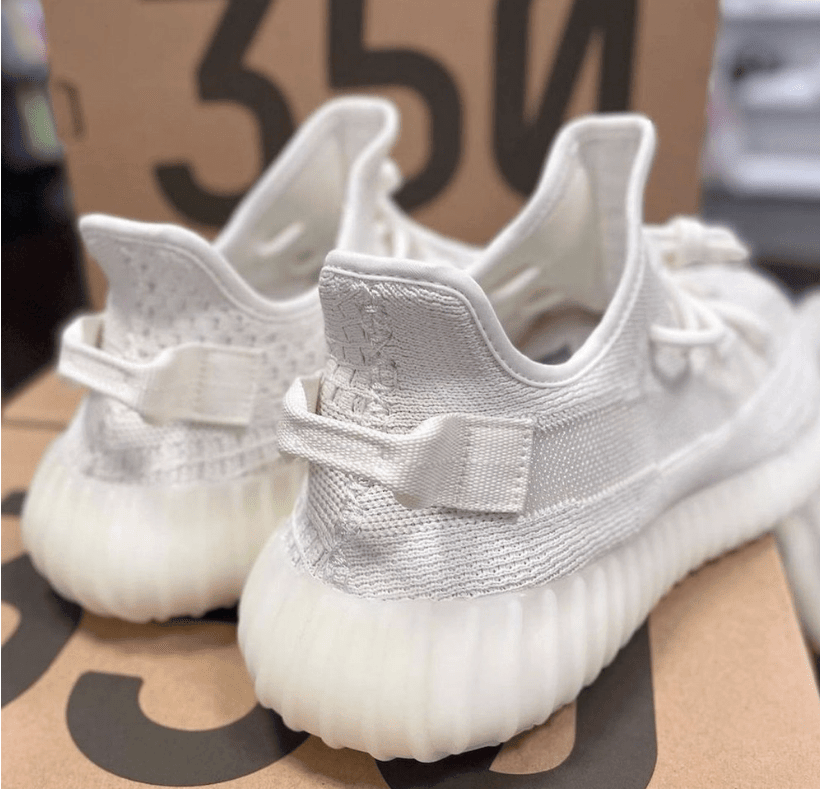 阿迪达斯椰子350V2纯白2.0 adidas Yeezy Boost 350 V2 “Pure Oat” 椰子350V2白色上脚 货号：HQ6316