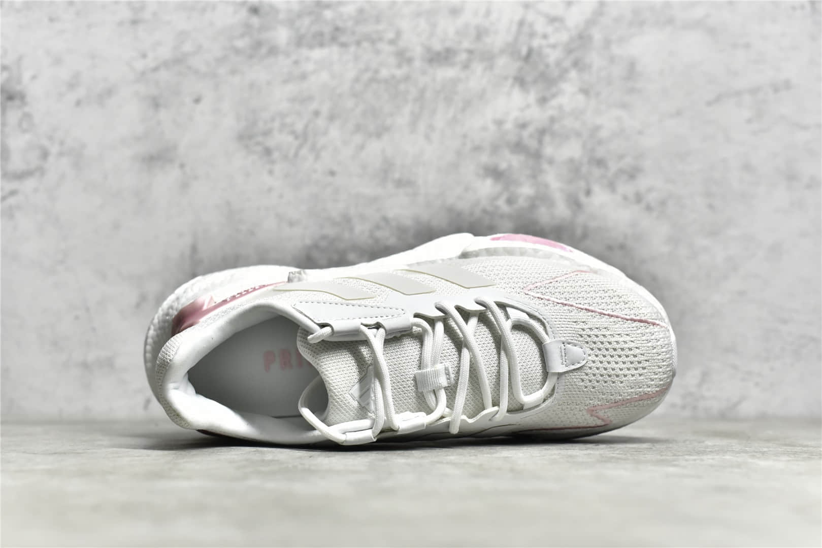 阿迪达斯X900L4系列白色BOOST跑鞋 Adidas Boost X9000L4 阿迪达斯新款 货号：S23665-潮流者之家