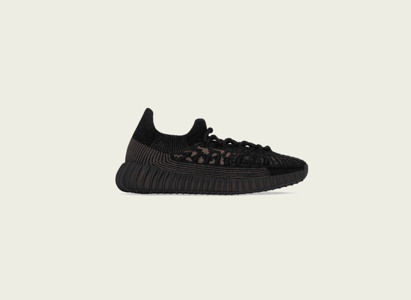 椰子350V2黑武士新款 椰子全黑跑鞋 Yeezy 350 V2 CMPCT 岩石碳黑  货号：HQ6319