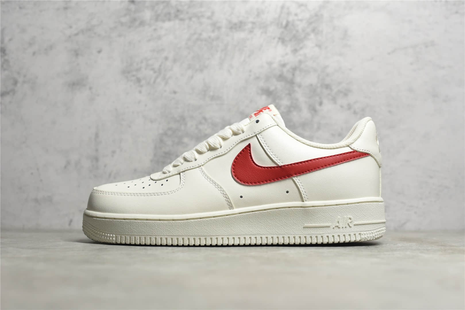 耐克空军奶白红低帮 Nike Air Force 1 Low 原厂中底 耐克空军sole气垫 空军蜂窝气垫 货号：315122-126