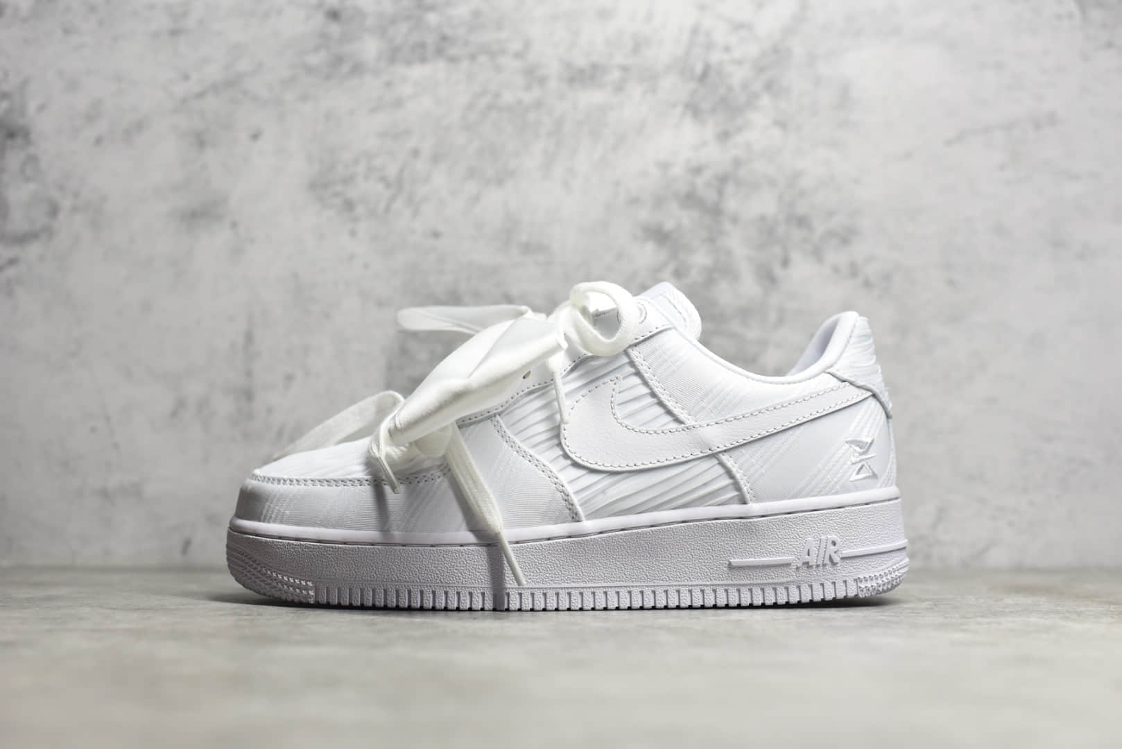 耐克空军一号蝴蝶结白色低帮 Nike Air Force 1 Low “Bow” 耐克空军白色情人节 货号：DV4244-111