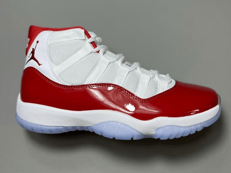 AJ11樱桃大魔王最新实物图 Air Jordan 11 “Cherry” 实战球鞋AJ11白红AJ真碳 货号：CT8012-116