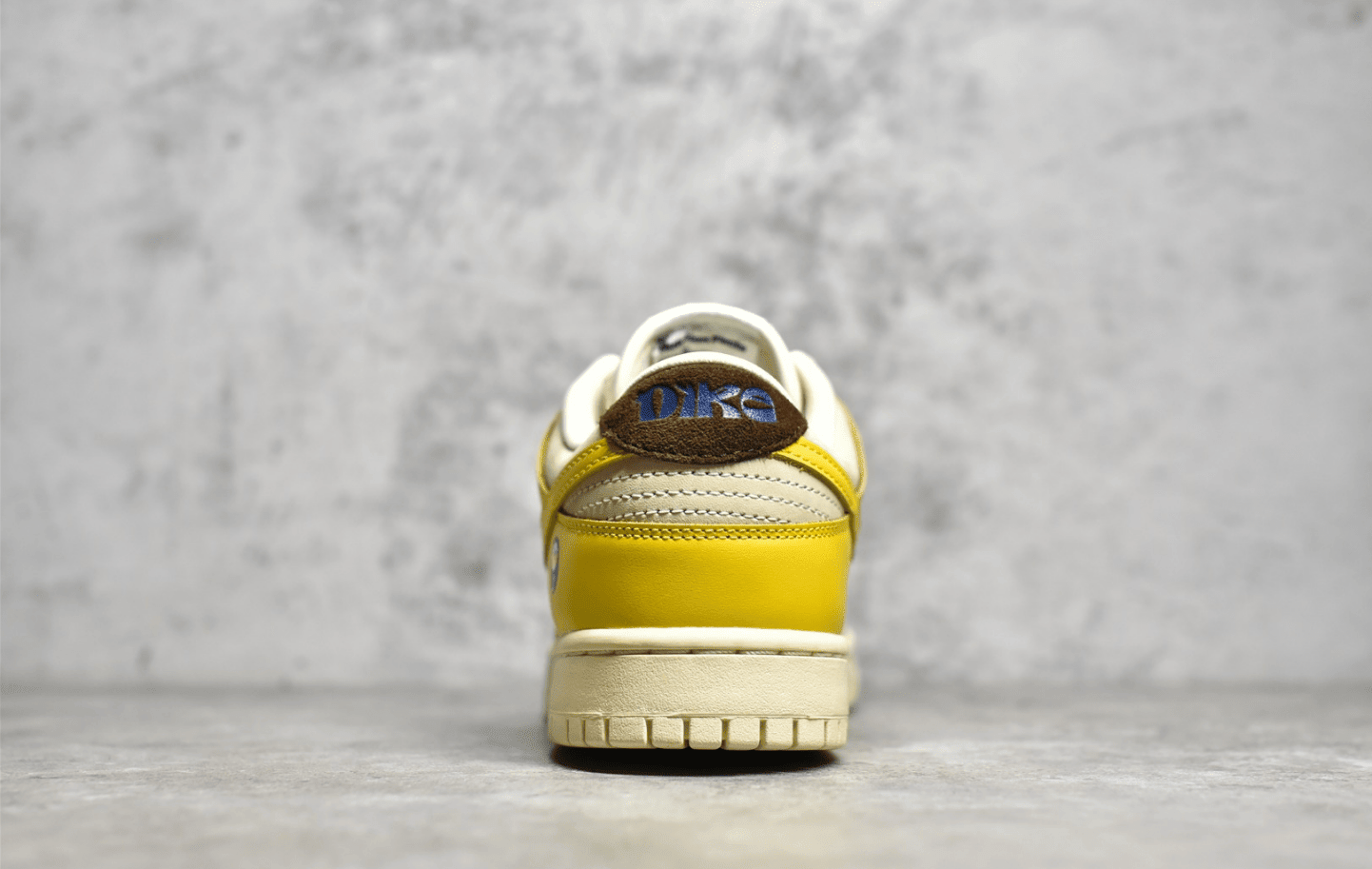 耐克SB Dunk香蕉低帮板鞋Nike SB Dunk Low LX Banana 耐克SB Dunk白黄低帮 货号：DR5487-100