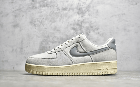 耐克空军一号米灰帆布翻毛皮拼接低帮 Nike Air Force 1 Low 耐克空军低帮板鞋 货号：DO9801-100