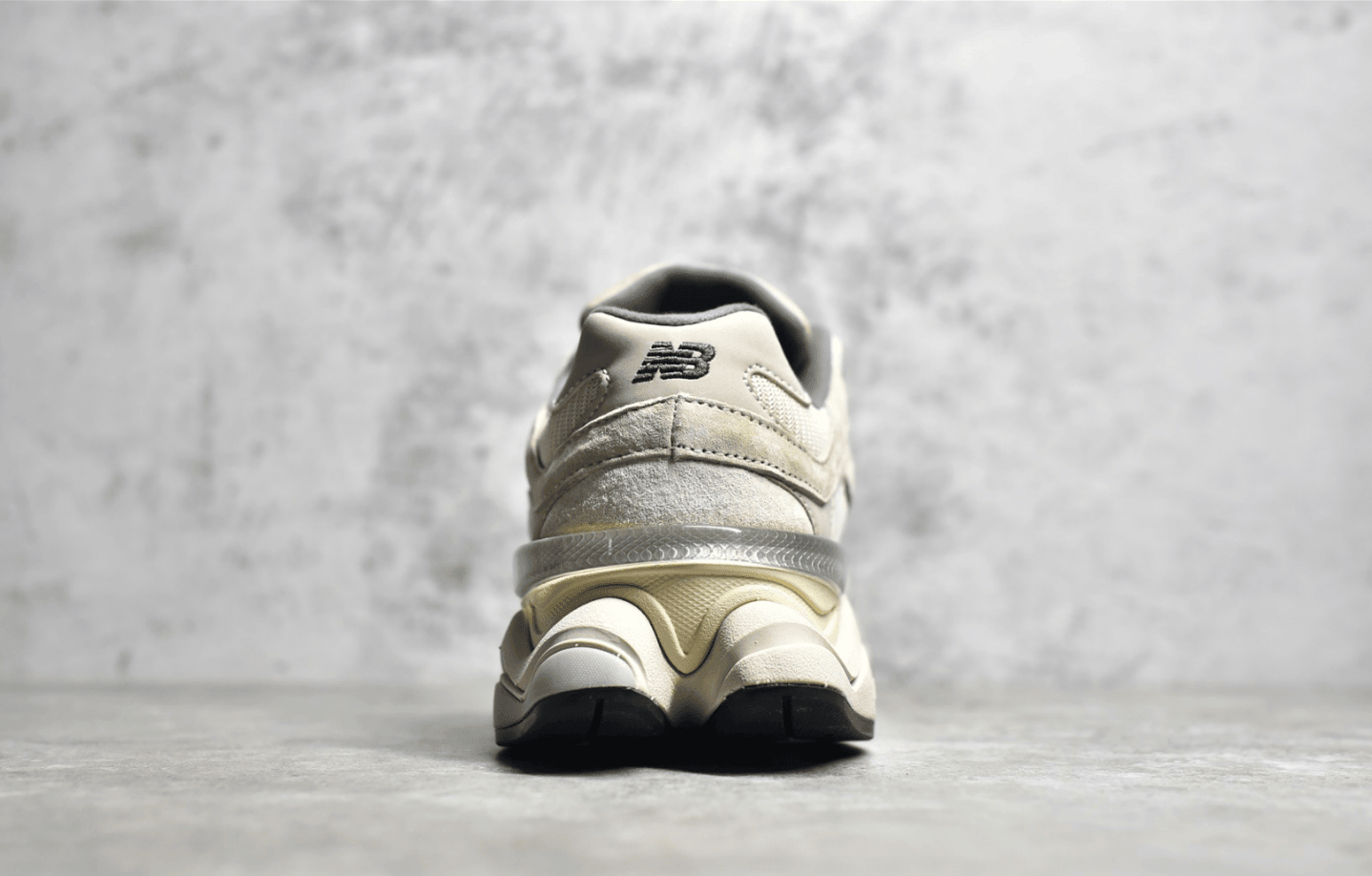 新百伦NB9060联名米白色 Joe Freshgoods x New Balance 9060 新百伦ABZORB避震科技 货号：U9060JF1