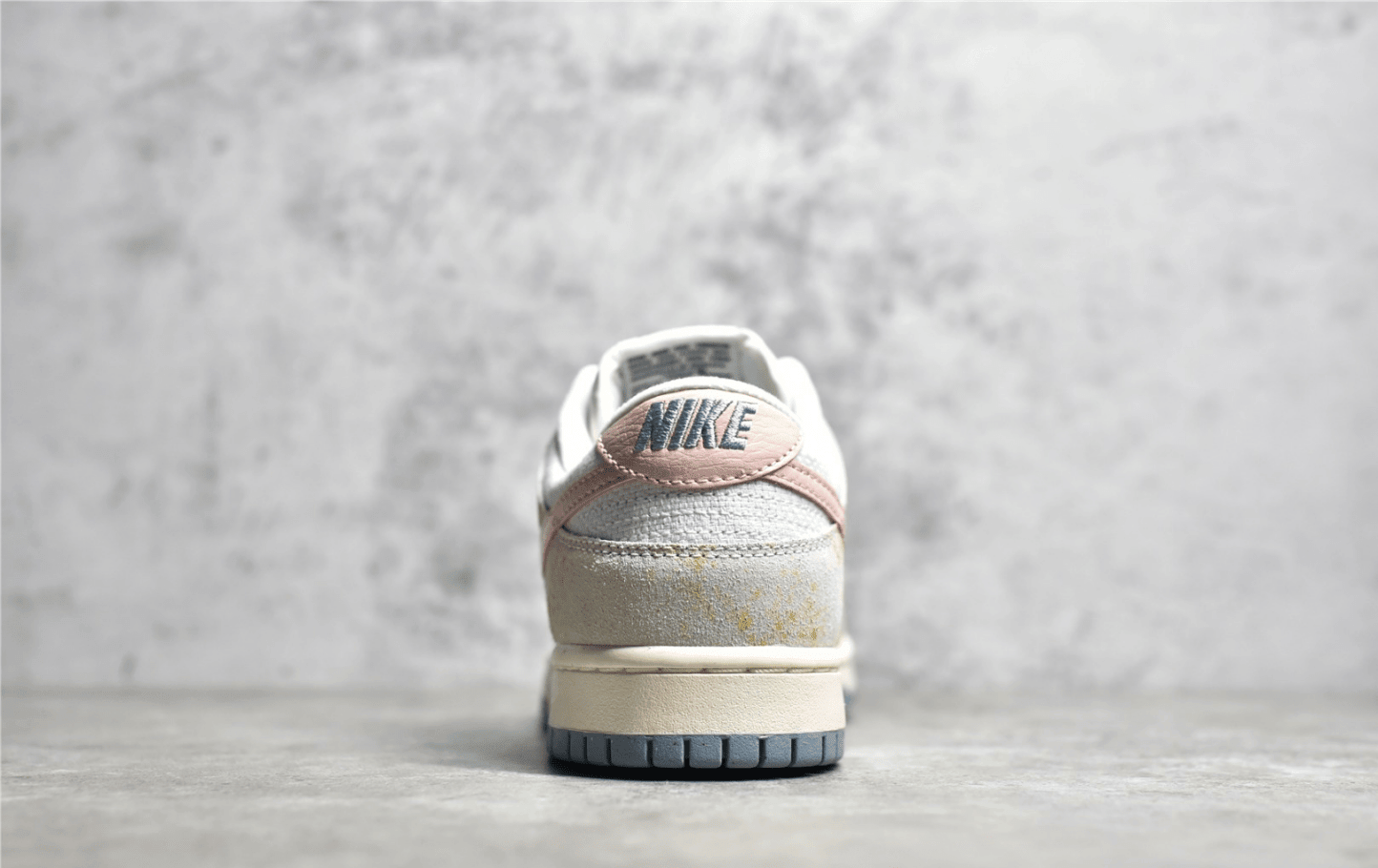 耐克SB Dunk复活节白蓝粉低帮 Nike SB Dunk Low 耐克Dunk原厂气垫 原厂皮质 货号：DV6486-100