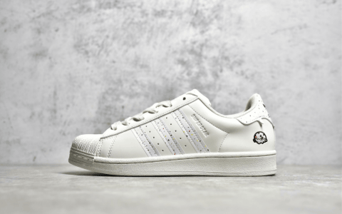 阿迪达斯贝壳头米白色新款 Adidas Originals Superstar 阿迪达斯小白鞋阿迪达斯三叶草白色 贝壳头缓震 货号：HP7831