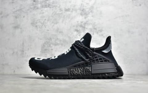 阿迪达斯菲董联名黑色 adidas Human Race HU Pharrell 阿迪达斯NMD黑色BOOST超软跑鞋 货号：BB7603
