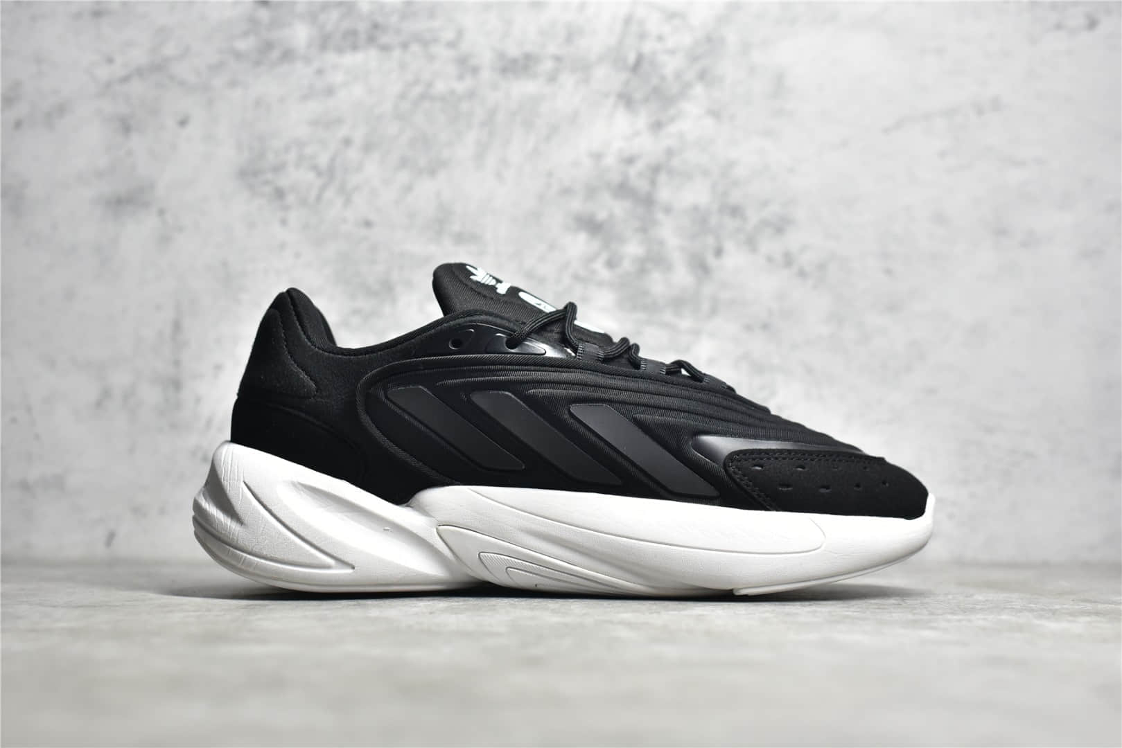 公司级版本阿迪达斯奥泽利亚黑色跑鞋 adidas Originals Ozelia 阿迪达斯缓震复古跑鞋 货号：GW8114-潮流者之家