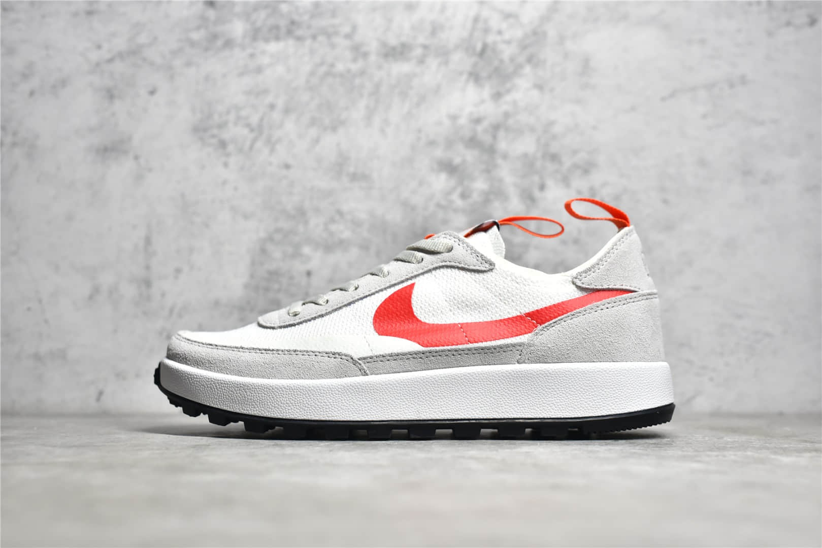 耐克宇航员联名火星鞋白红配色 Tom Sachs x Nike Craft General Purpose Shoe 耐克白红跑鞋 货号：AD6672-300