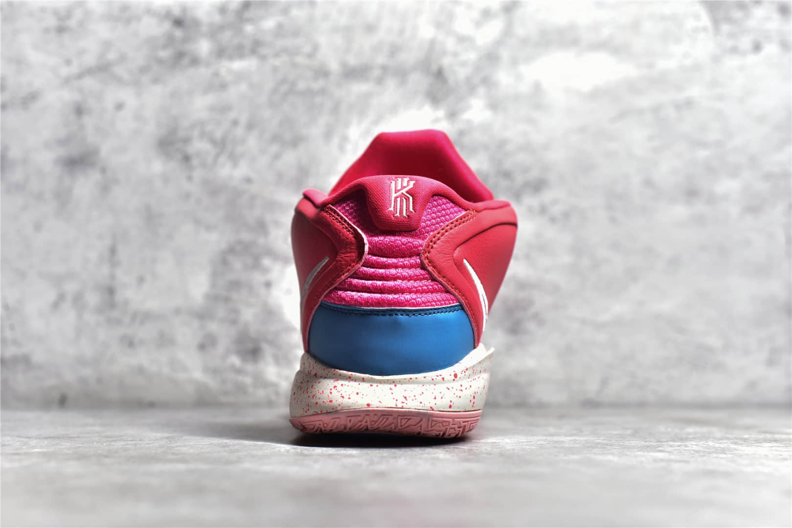耐克欧文8代西瓜红配色 Nike KYRIE INFINITY EP 耐克红球篮球鞋 正品实战球鞋 货号：DM0855-600-潮流者之家